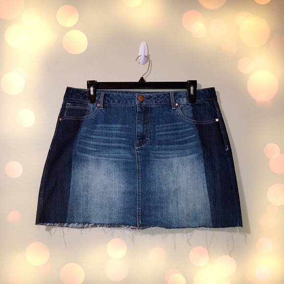 1822 Dresses & Skirts - Like new denim skirt